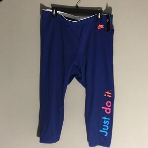 Nike jogging capris